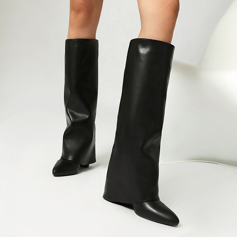 Spitze Stiefel mit Ultrahohem  – Street Fashion Trends Bewertung und Preis