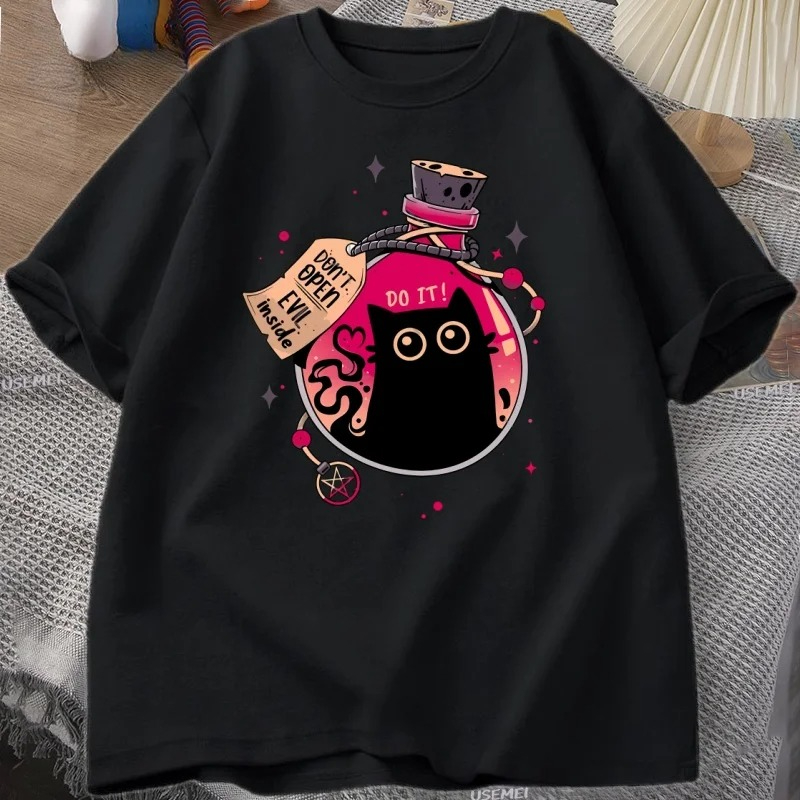 Böse schwarze Katze in der Fla – Fashion Street Cat Bewertung und Preis
