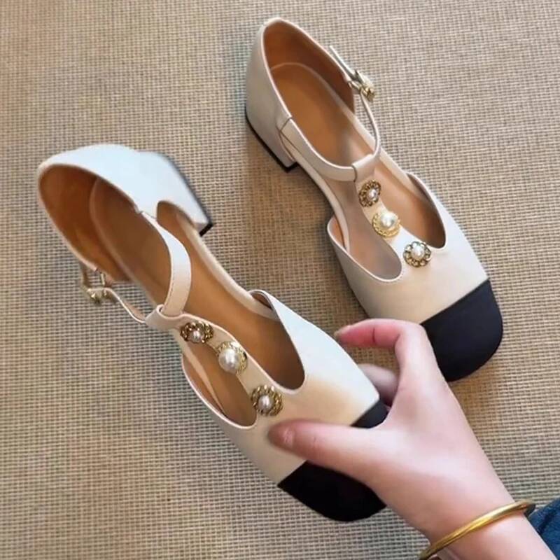 Frauen Karree Mit Hohen Absätz – Street Fashion Trends Bewertung und Preis