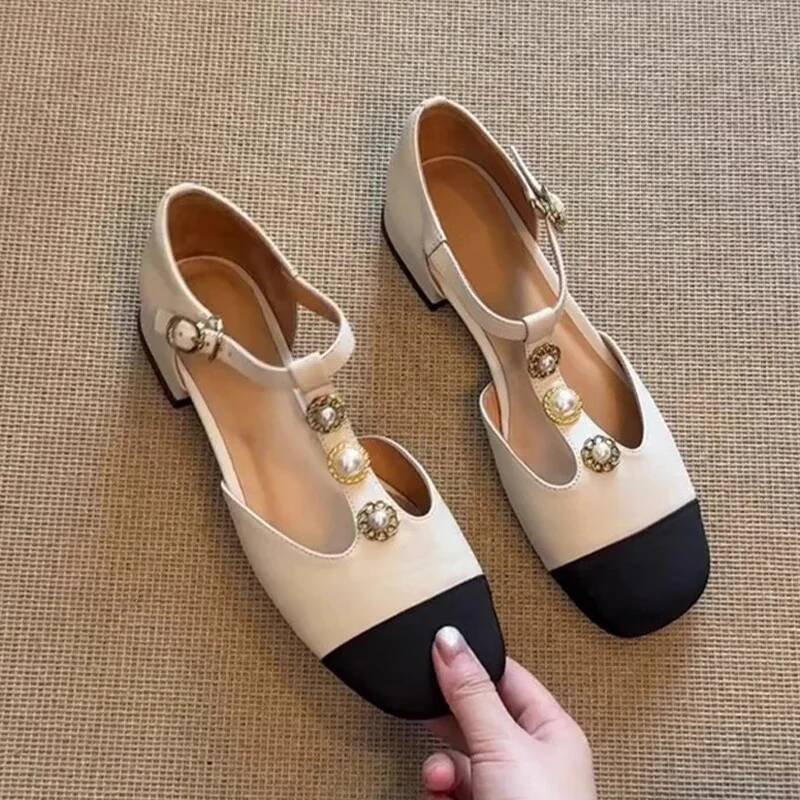 Frauen Karree Mit Hohen Absätz – Street Fashion Trends Bewertung und Preis